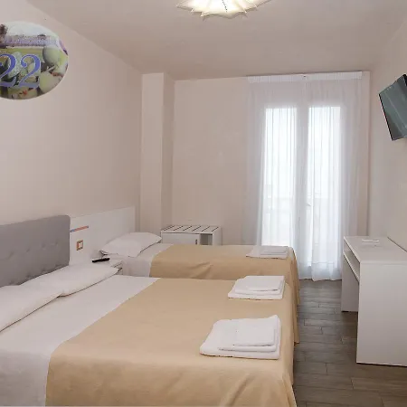 Giovanna 3* מרינה די מנקוורסה