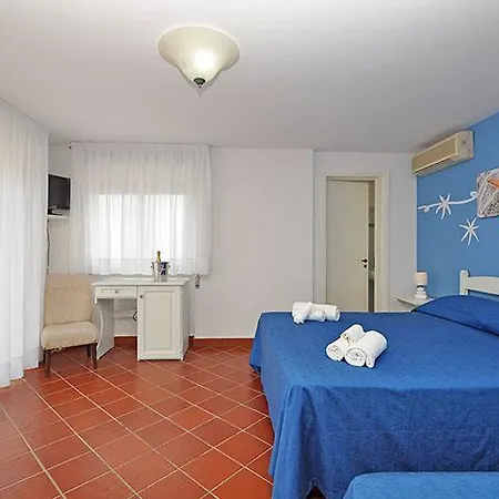 Giovanna Hotel 3*