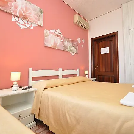 Giovanna Hotel 3*
