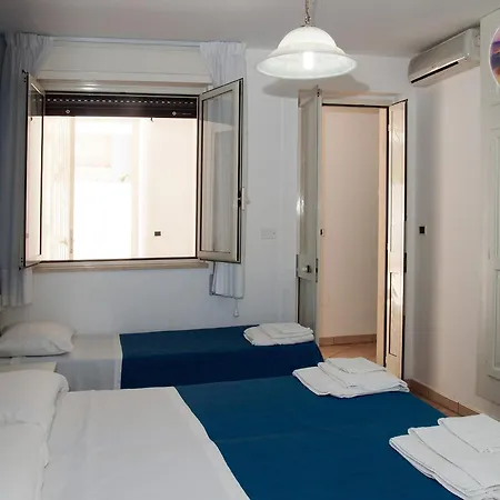 Giovanna Hotel 3*